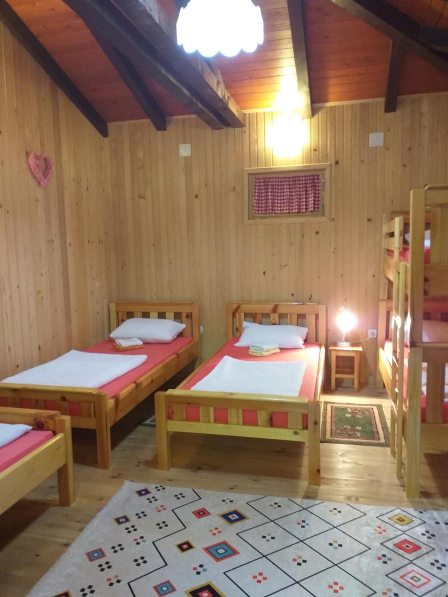 Motel Bavaria フォチャ 部屋 写真
