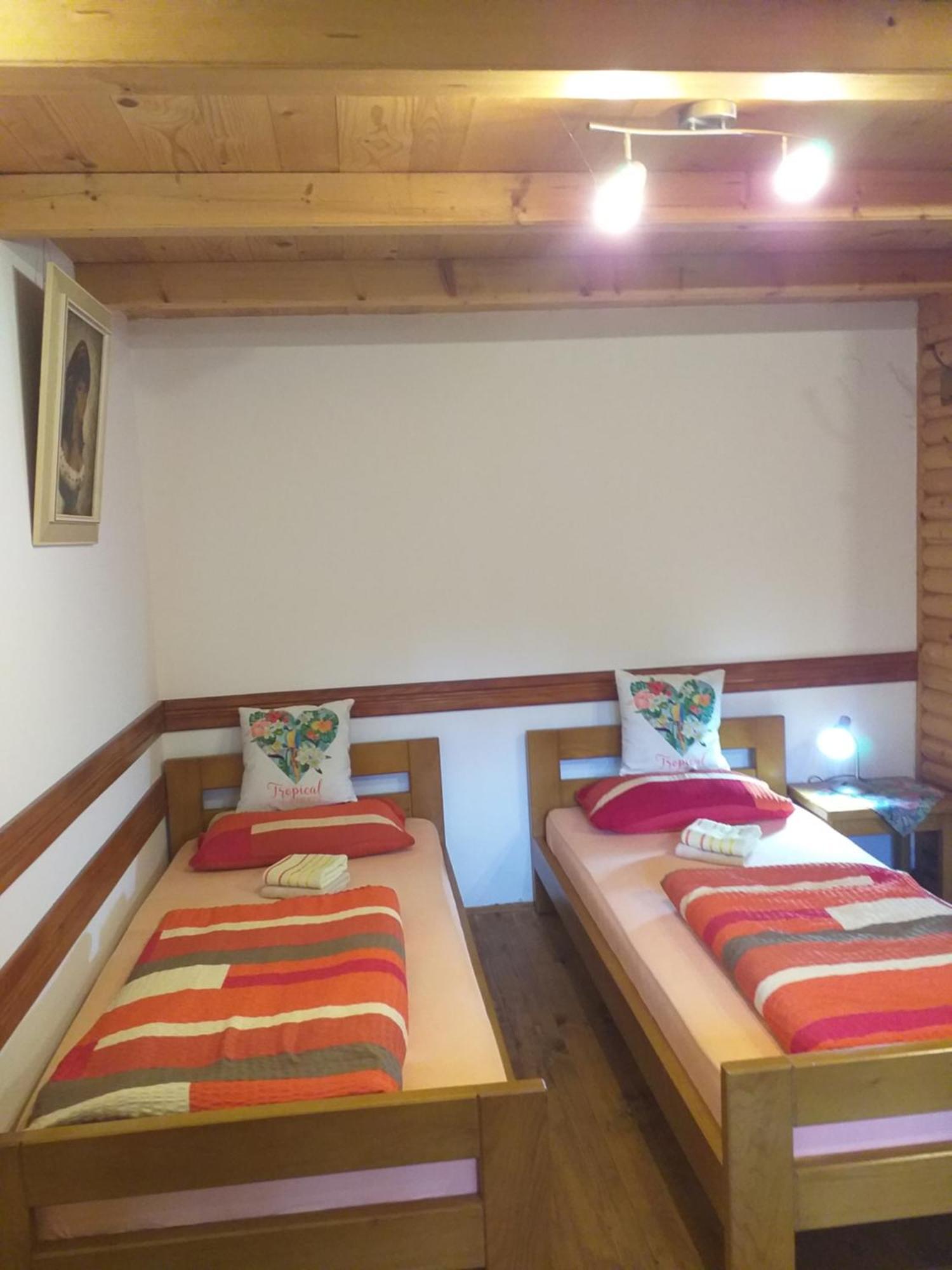 Motel Bavaria フォチャ 部屋 写真