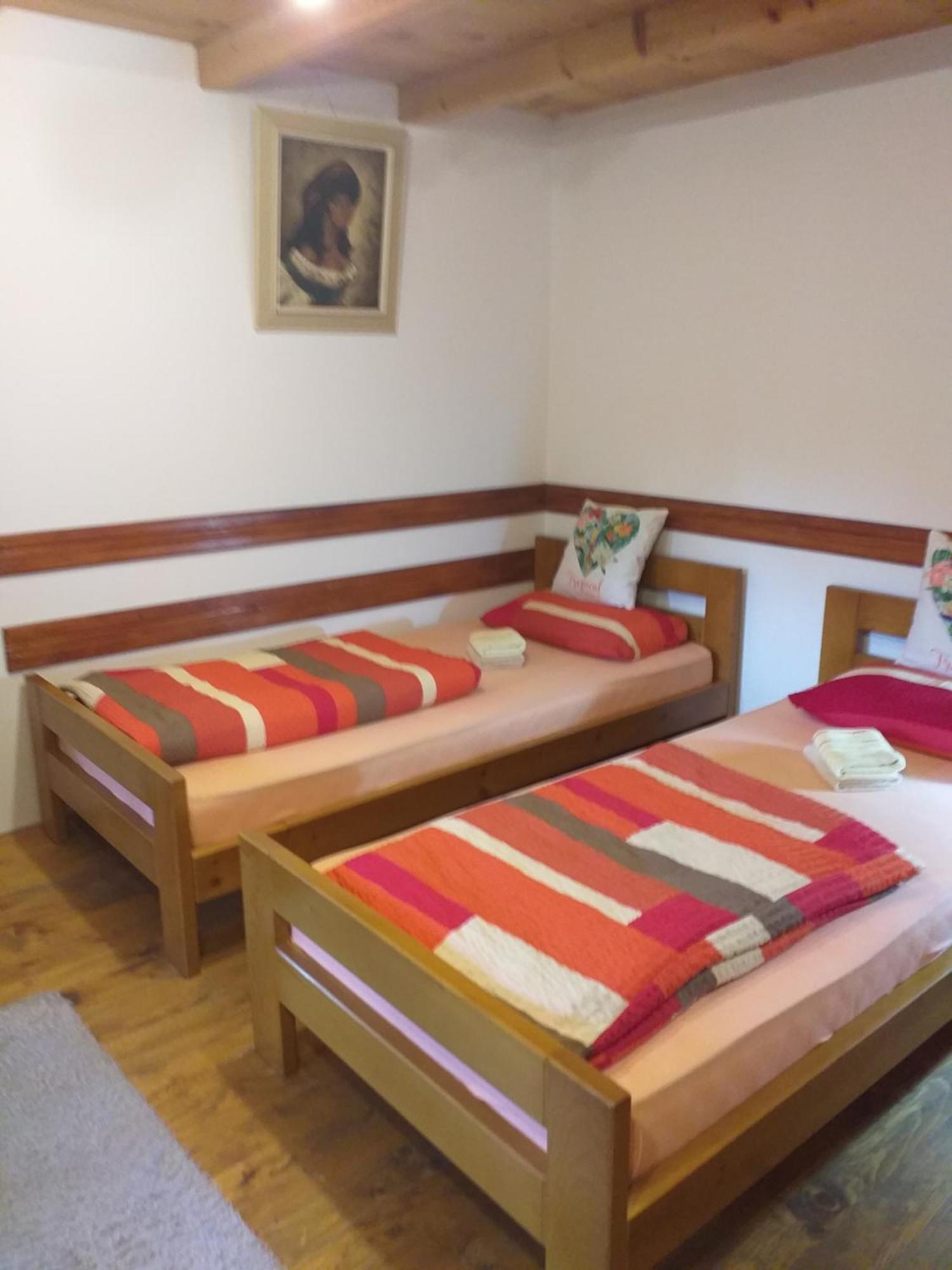 Motel Bavaria フォチャ 部屋 写真