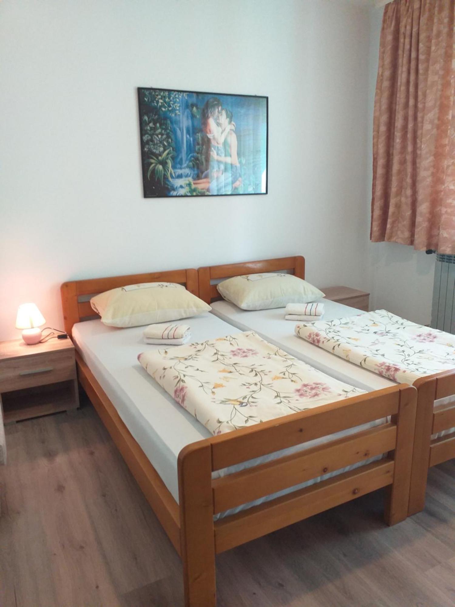 Motel Bavaria フォチャ 部屋 写真